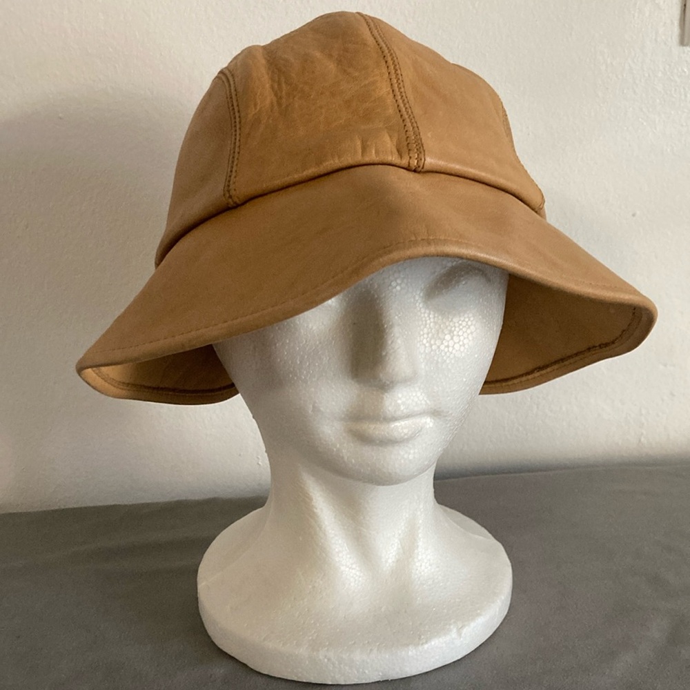 Women’s Vintage Leather Hat
